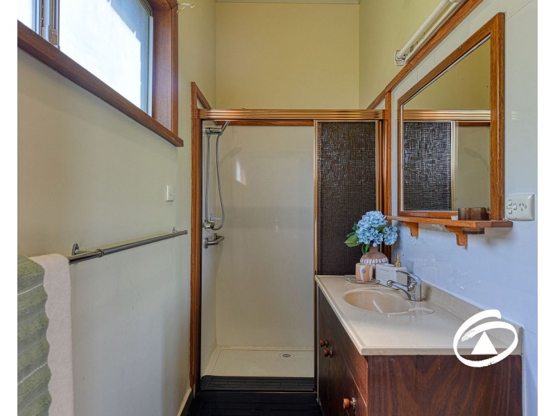337 Railway Avenue, Garfield VIC 3814