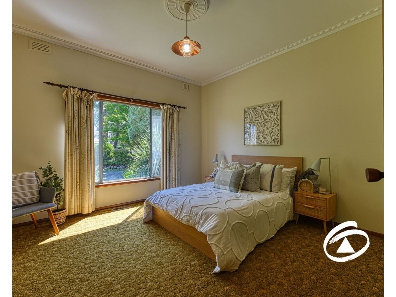 337 Railway Avenue, Garfield VIC 3814