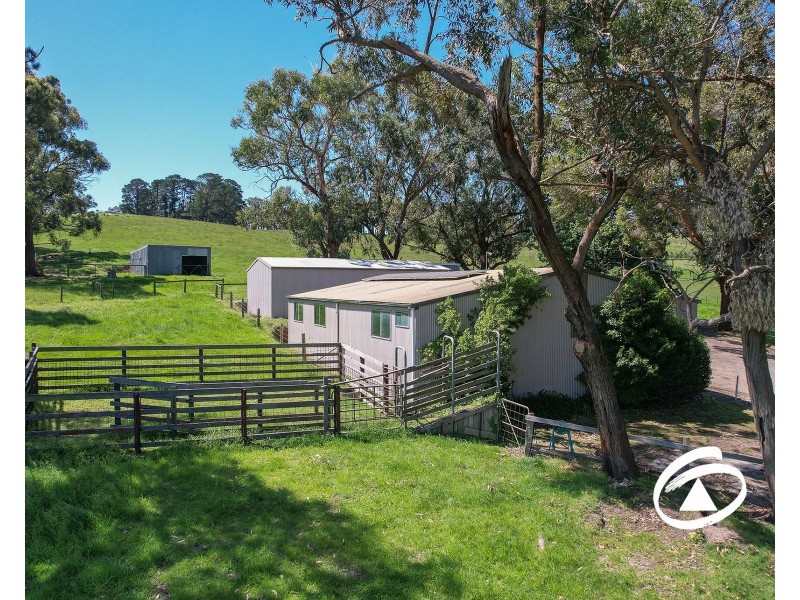 337 Railway Avenue, Garfield VIC 3814