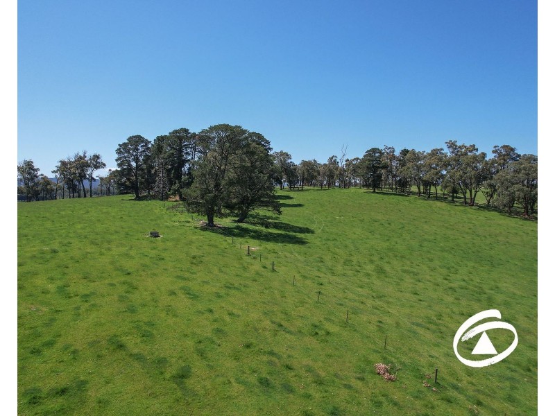 337 Railway Avenue, Garfield VIC 3814