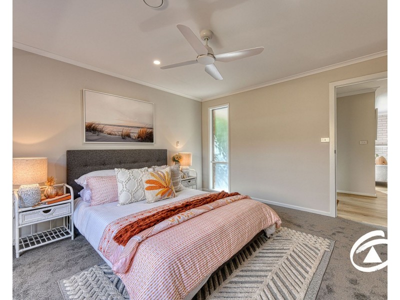 68 Lake View Drive, Narre Warren South VIC 3805