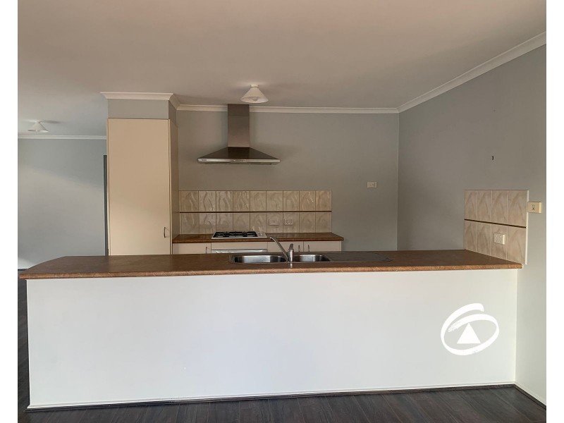 13 Spring Circuit, Pakenham VIC 3810