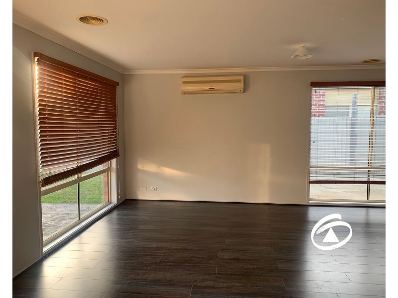 13 Spring Circuit, Pakenham VIC 3810