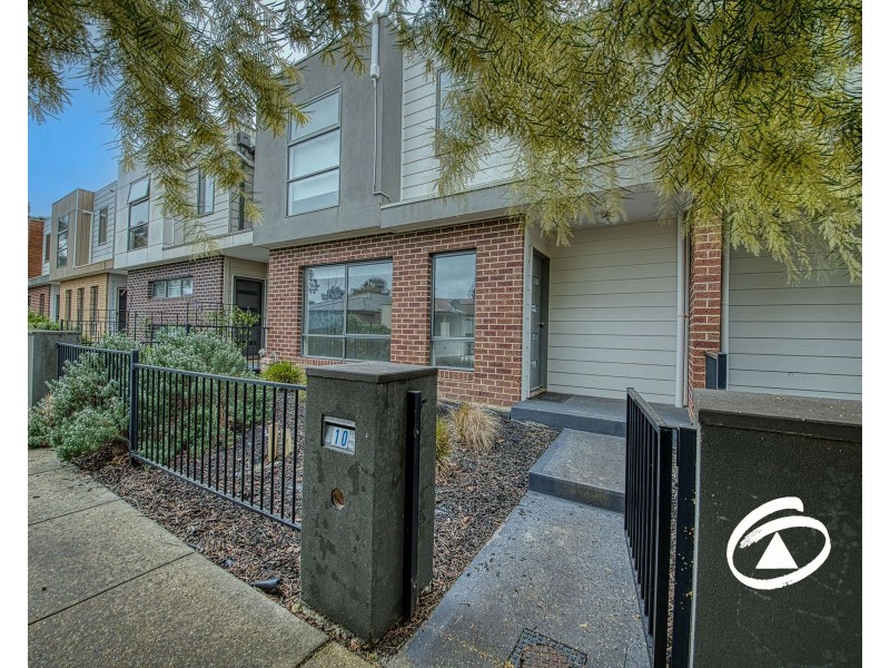 10 Jade Walk, Officer VIC 3809