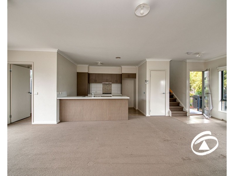 10 Jade Walk, Officer VIC 3809