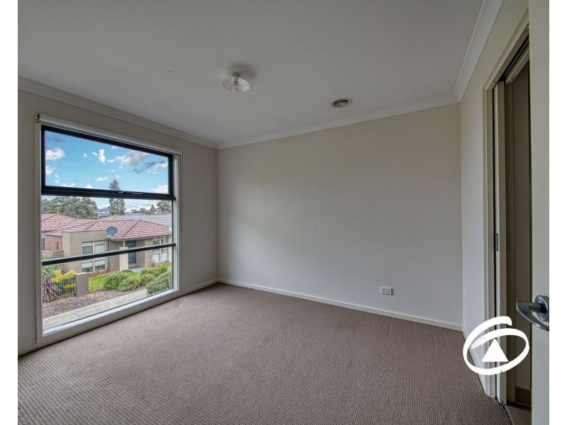 10 Jade Walk, Officer VIC 3809