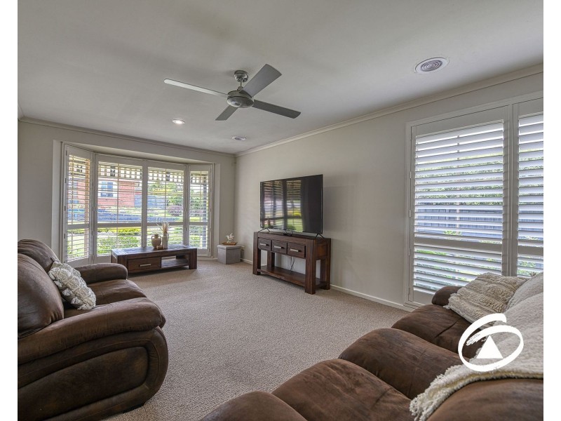 73 Eagle Drive, Pakenham VIC 3810