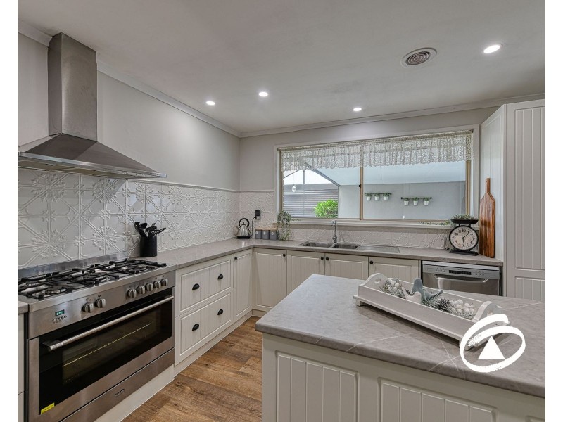 73 Eagle Drive, Pakenham VIC 3810