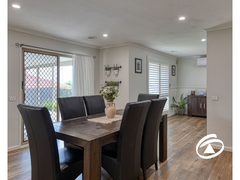 73 Eagle Drive, Pakenham VIC 3810