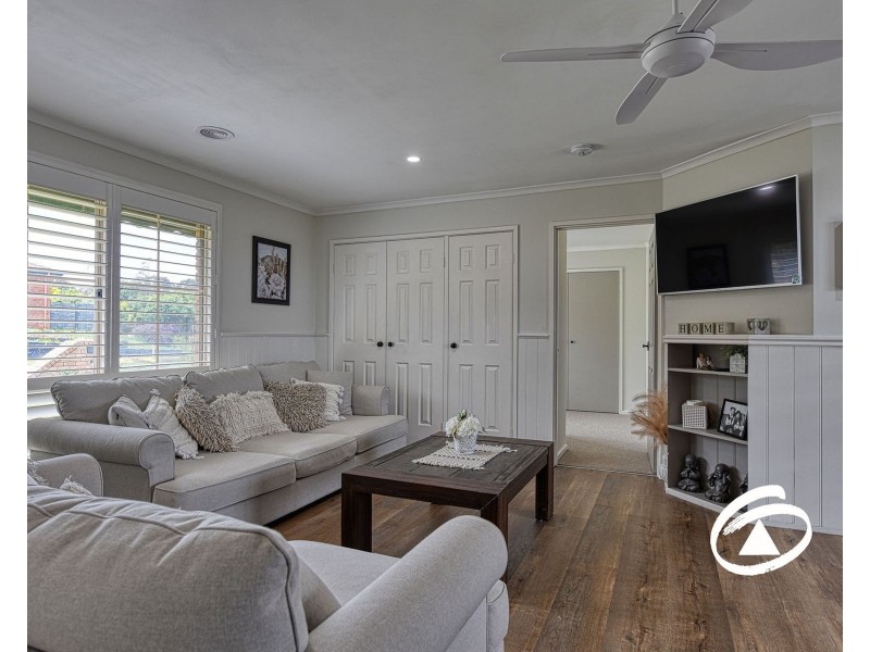 73 Eagle Drive, Pakenham VIC 3810