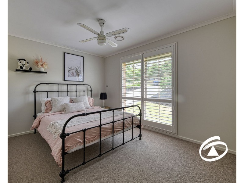73 Eagle Drive, Pakenham VIC 3810