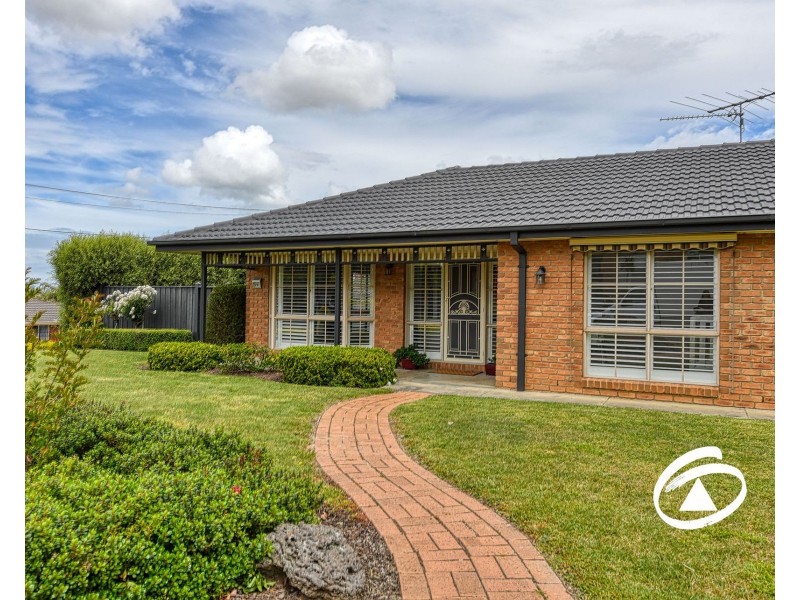 73 Eagle Drive, Pakenham VIC 3810