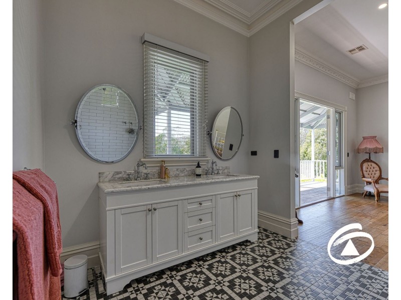 945 Toomuc Valley Road, Pakenham Upper VIC 3810