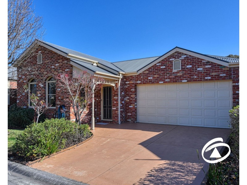 2/1 Malouf Court, Pakenham VIC 3810