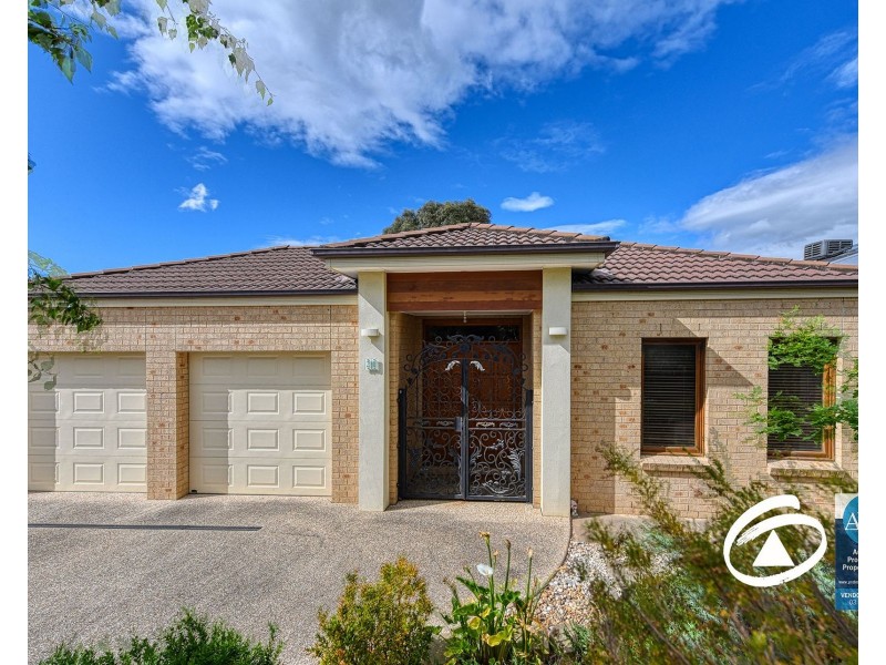 21 Victoria Place, Pakenham VIC 3810