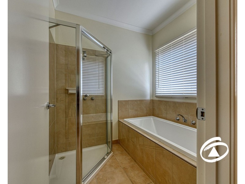 21 Victoria Place, Pakenham VIC 3810