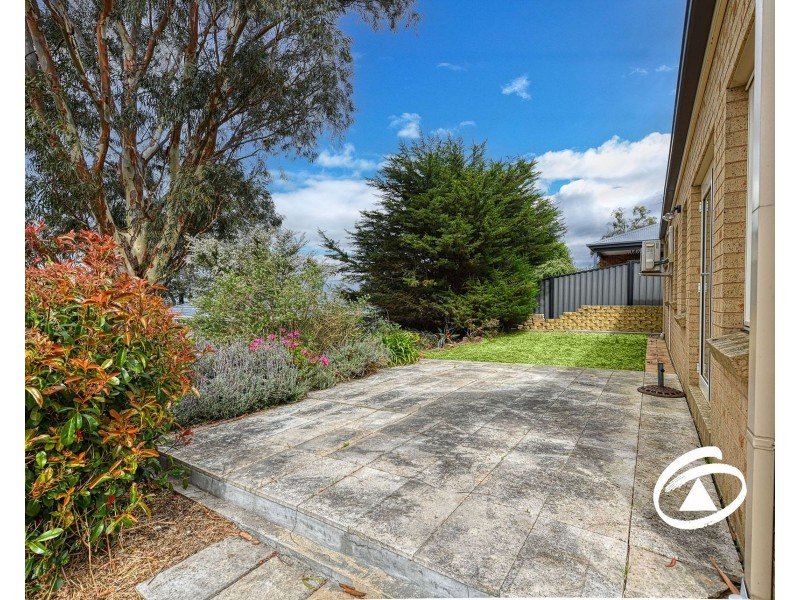 21 Victoria Place, Pakenham VIC 3810