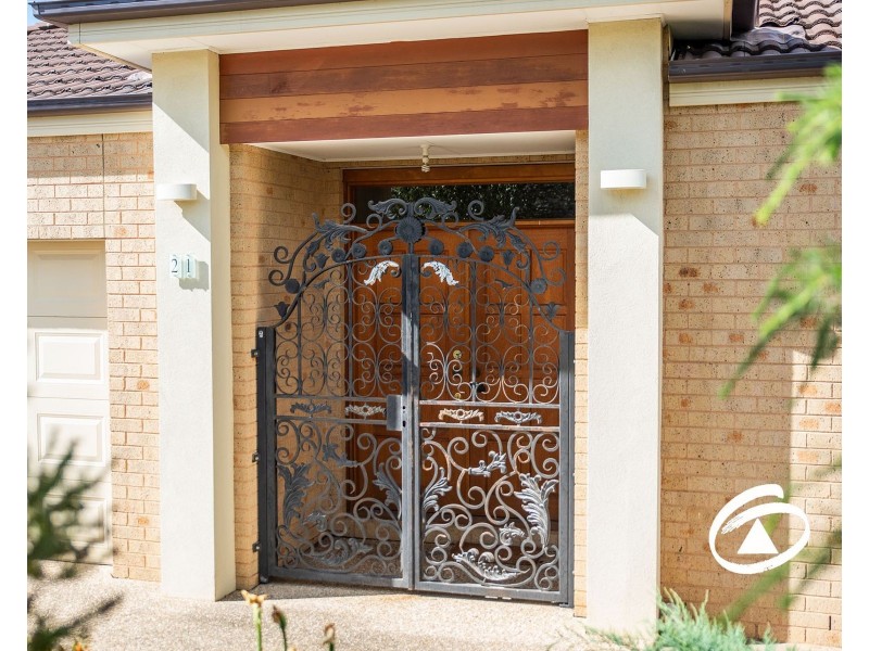 21 Victoria Place, Pakenham VIC 3810