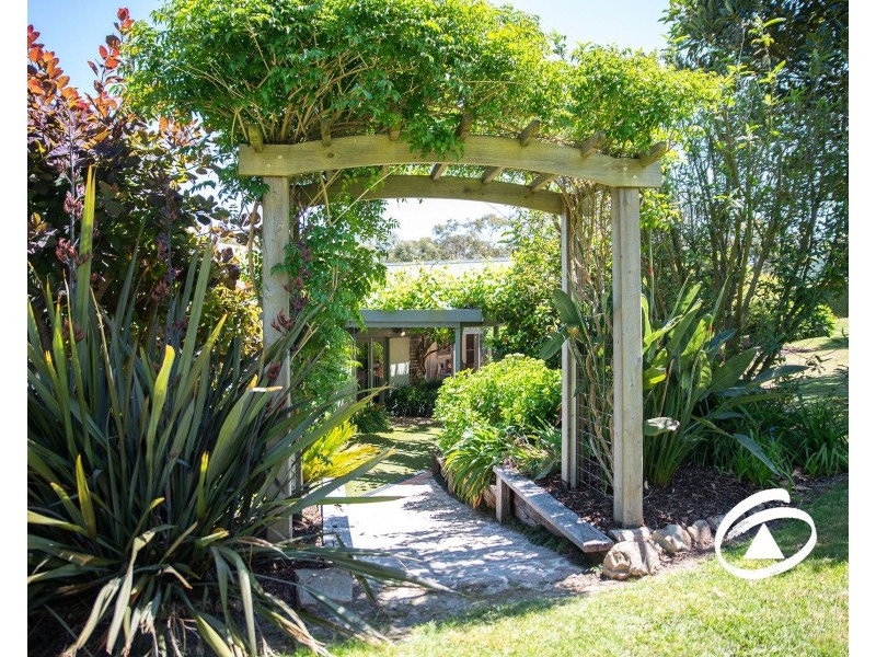 14 Baroona Road, Maryknoll VIC 3812