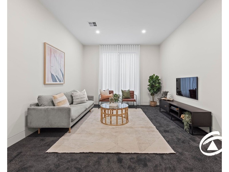 31 Eastbourne Crescent, Officer VIC 3809