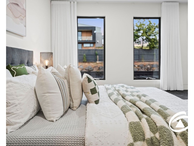 31 Eastbourne Crescent, Officer VIC 3809