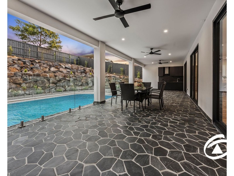 31 Eastbourne Crescent, Officer VIC 3809