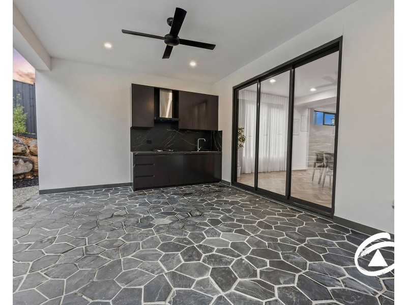 31 Eastbourne Crescent, Officer VIC 3809