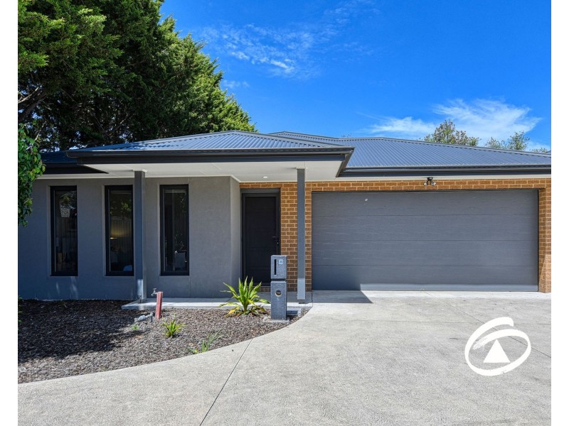8 Statesman Close, Beaconsfield VIC 3807