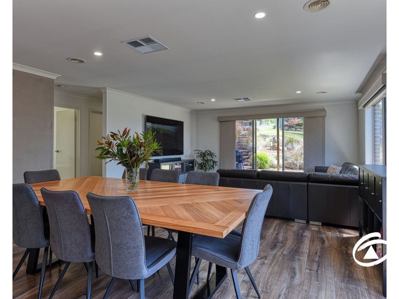 30 Tahoe Circuit, Pakenham VIC 3810