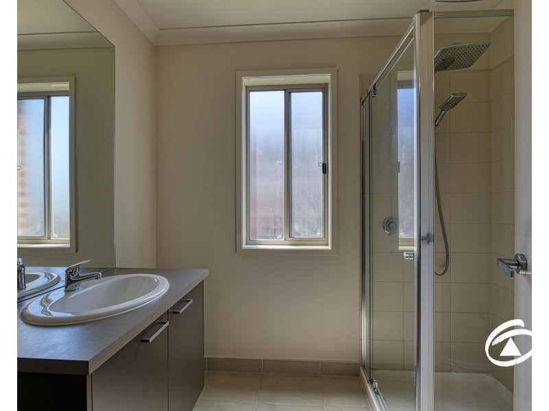 30 Tahoe Circuit, Pakenham VIC 3810