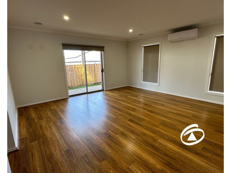 14 Kenana Street, Clyde North VIC 3978