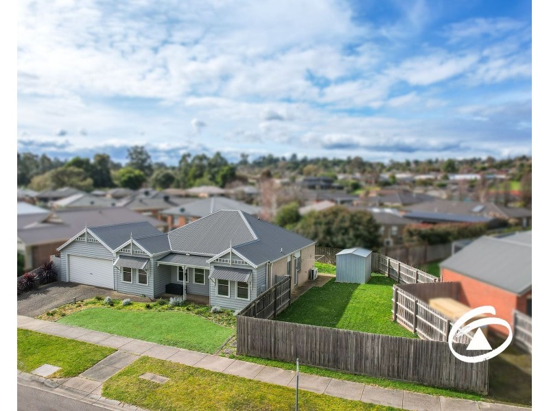 96 Cook Street, Drouin VIC 3818