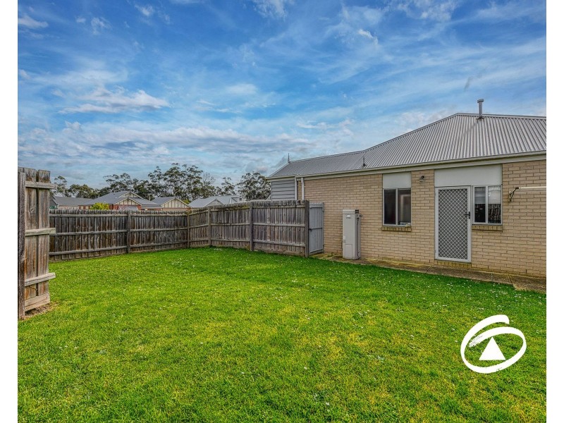 96 Cook Street, Drouin VIC 3818
