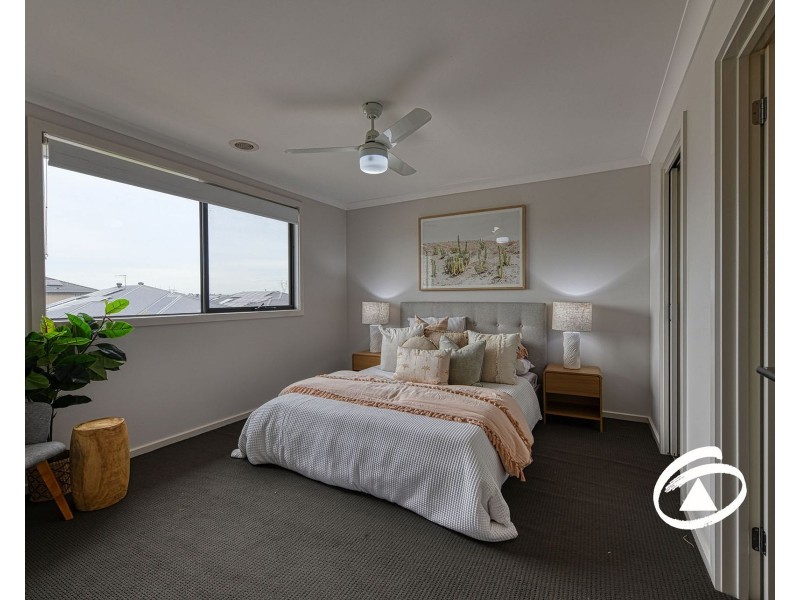 22 Bronnie Street, Clyde North VIC 3978