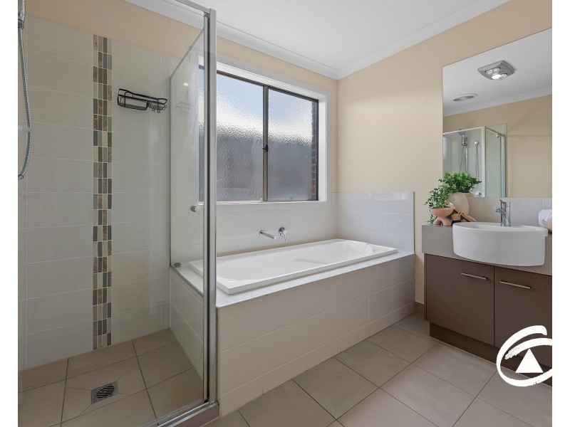 20 Shakespeare Grove, Officer VIC 3809