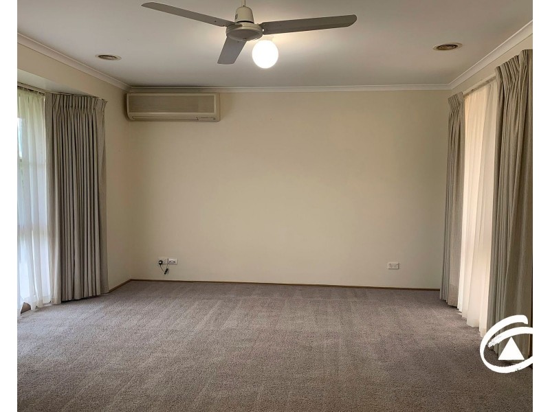 5 Emily Close, Pakenham VIC 3810