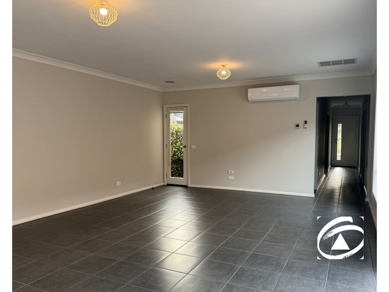 10B Whiteside Road, Officer VIC 3809