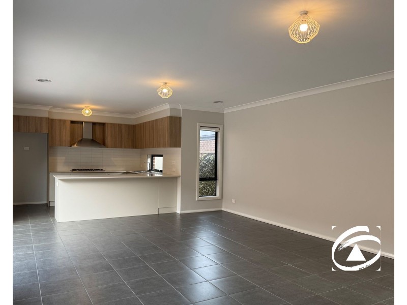 10B Whiteside Road, Officer VIC 3809