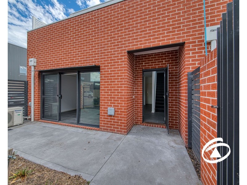 1 Codrus Walk, Pakenham VIC 3810