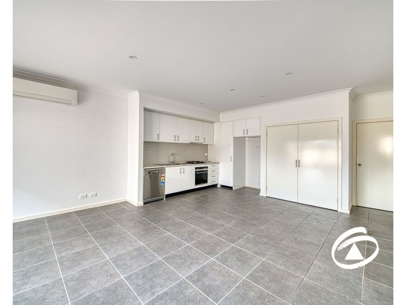 1 Codrus Walk, Pakenham VIC 3810