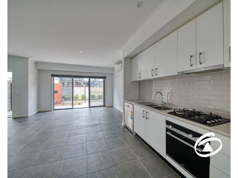 1 Codrus Walk, Pakenham VIC 3810