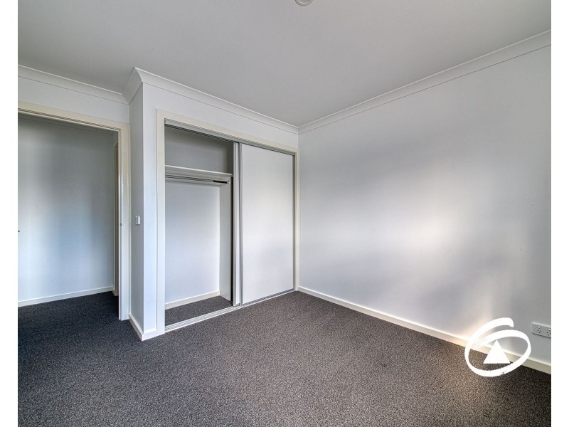 1 Codrus Walk, Pakenham VIC 3810