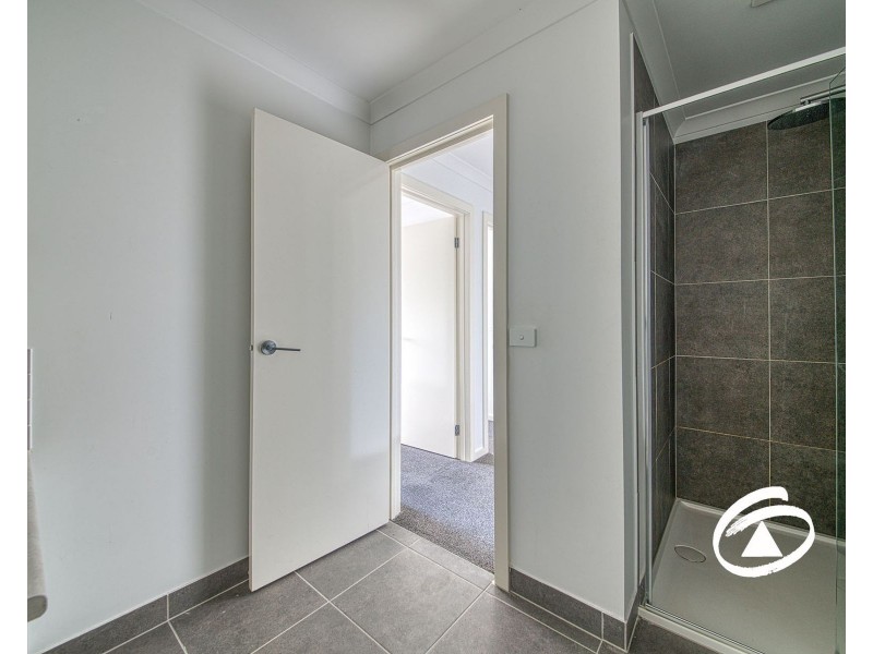 1 Codrus Walk, Pakenham VIC 3810