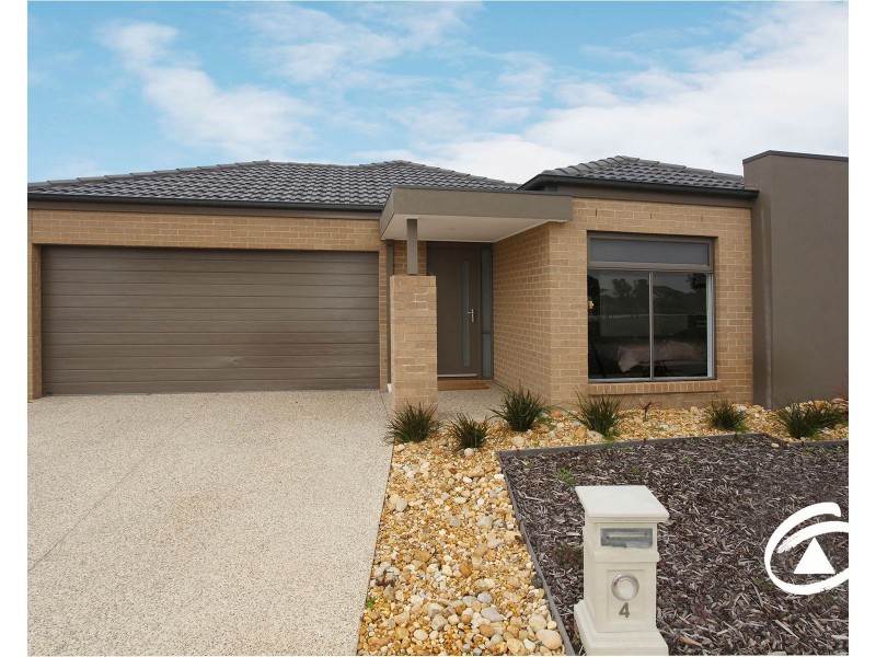 4 Dream Court, Pakenham VIC 3810