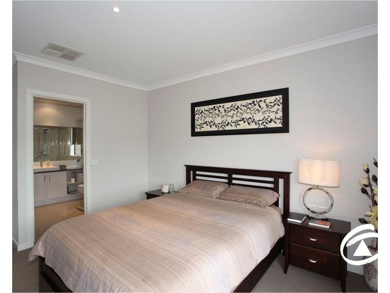 4 Dream Court, Pakenham VIC 3810