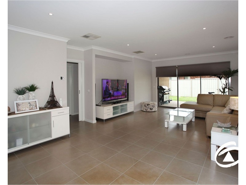 4 Dream Court, Pakenham VIC 3810
