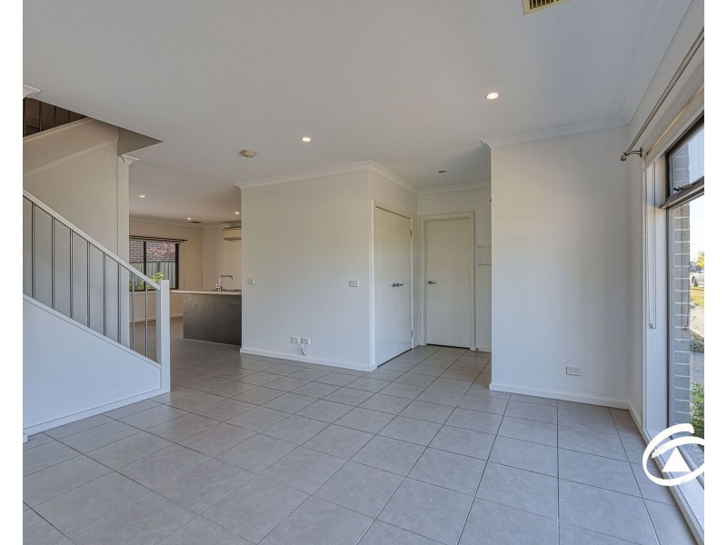 25 Atlantic Drive, Pakenham VIC 3810