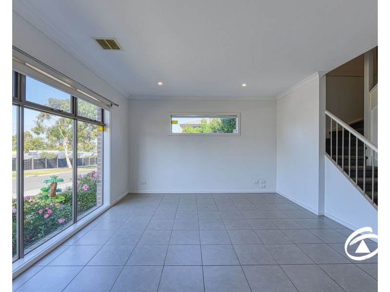 25 Atlantic Drive, Pakenham VIC 3810
