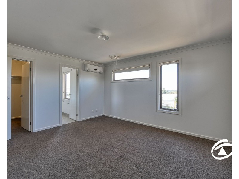 25 Atlantic Drive, Pakenham VIC 3810