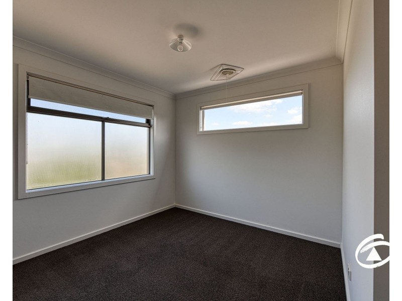 25 Atlantic Drive, Pakenham VIC 3810
